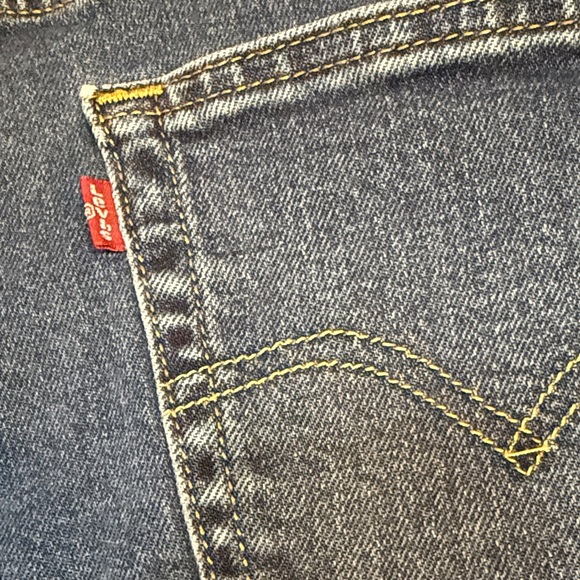 Levi’s Dark Wash  Men's 559 Straight Leg Jeans - Picture 7 of 8